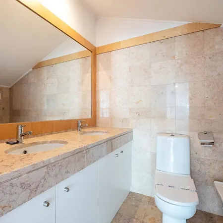Guestready - Spacious Flat In Bairro Alto * Lisboa