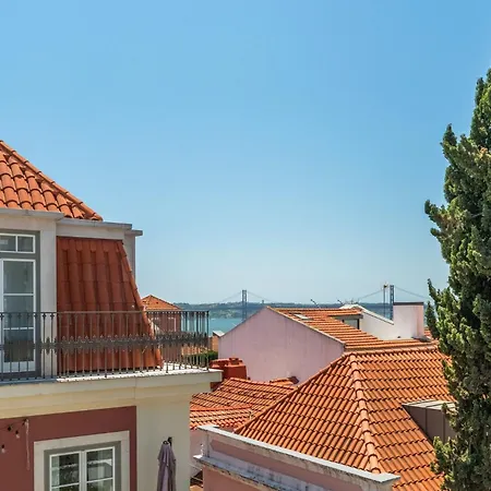 Guestready - Spacious Flat In Bairro Alto *